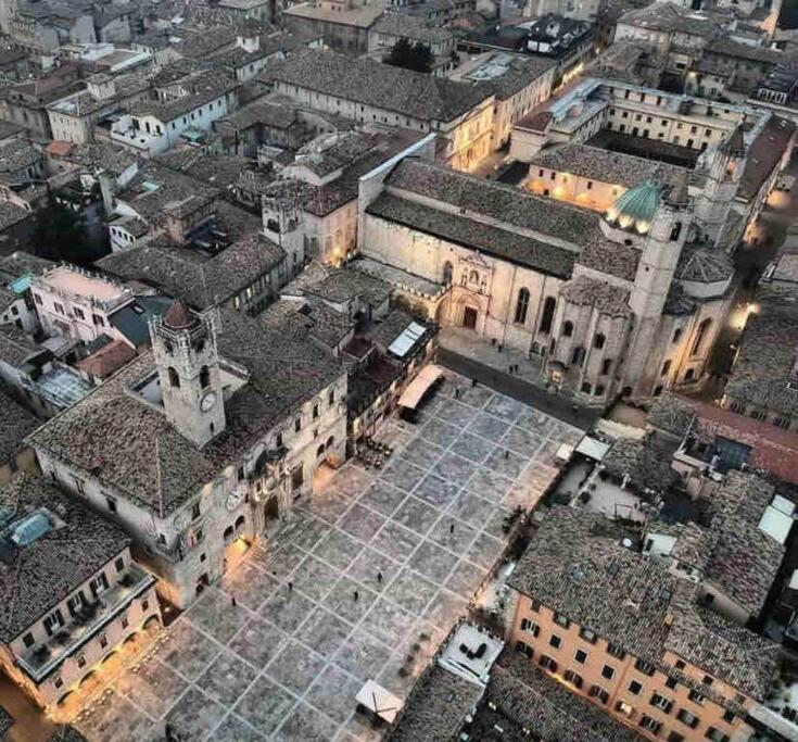L'Attico Sul Fiume Center Home Ascoli Piceno Exterior foto